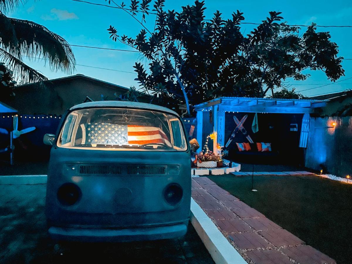 Hammocks & Mini-Golf! 10 Mins From Beach! Hollywood Extérieur photo
