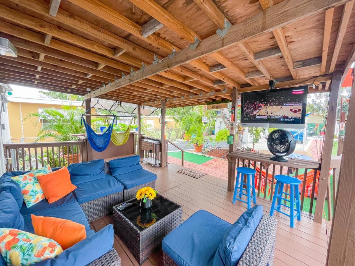 Hammocks & Mini-Golf! 10 Mins From Beach! Hollywood Extérieur photo